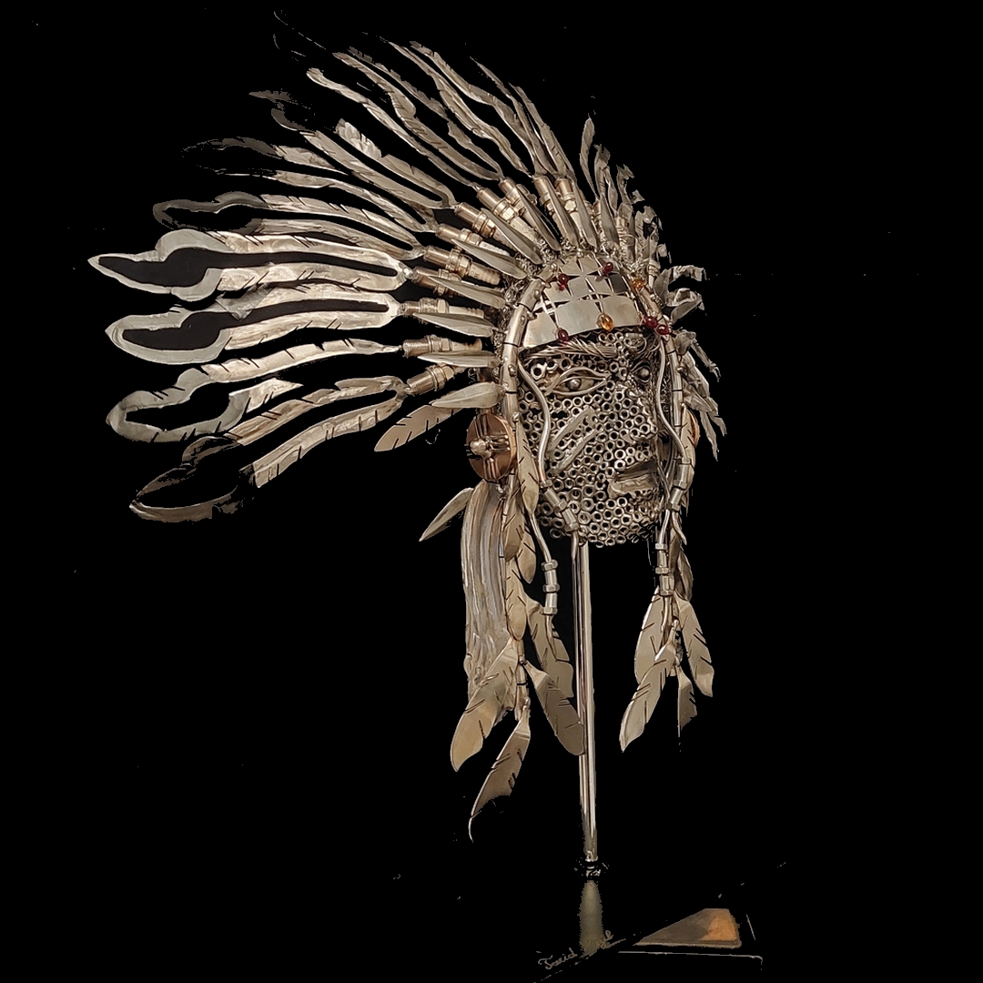 buste d'indien réalisé à partir d'objets de récupération et de pièces d'usinage en soudure TIG